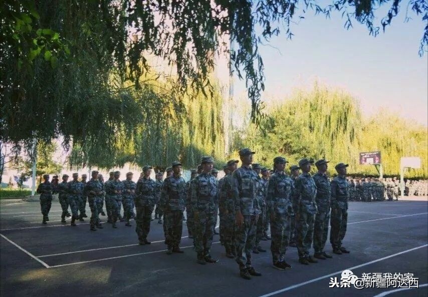 伊犁师范大学匆匆那年,终于等到你萨克斯演奏