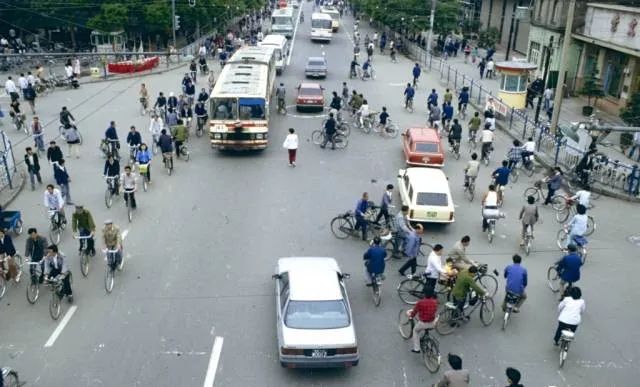 40年前的照片满满的回忆,致青春致回忆三十年前的老照片