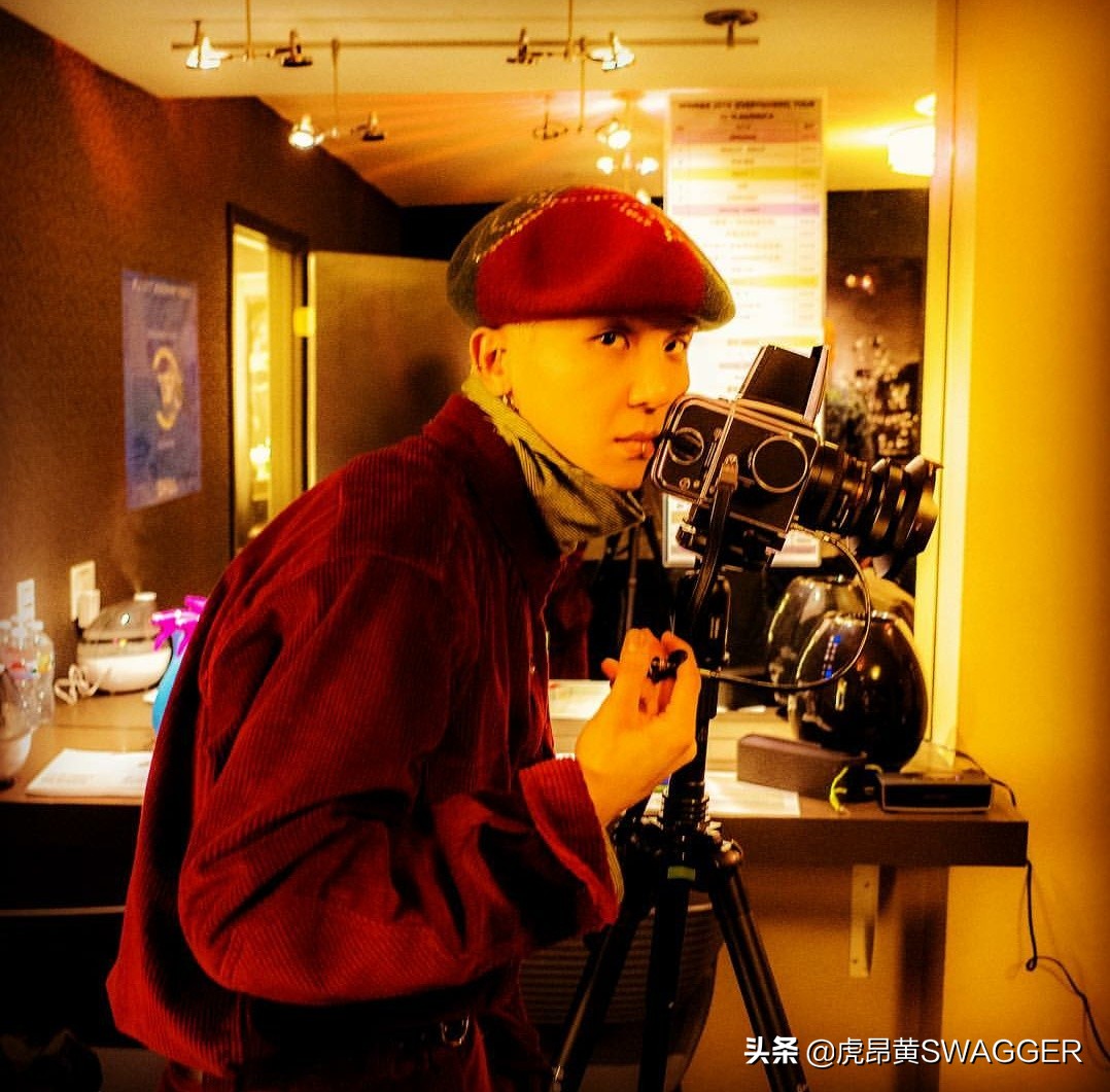 宋旻浩演唱会穿搭,韩国歌手宋旻浩