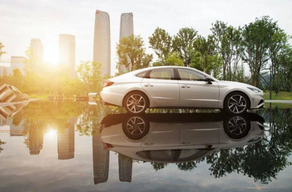 现代第十代索纳塔底盘,第十代现代索纳塔测评