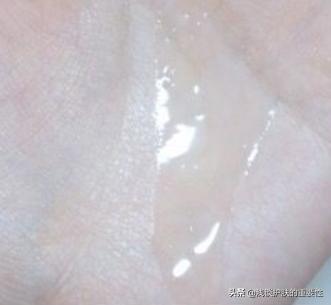 哪个品牌的淡斑精华液好用,修复精华液推荐哪个品牌