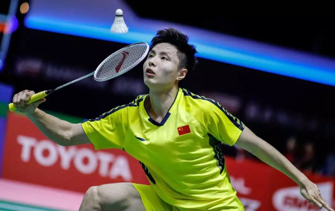 羽毛球高远球如何正确发力,羽毛球高远球发力技巧一个人练习