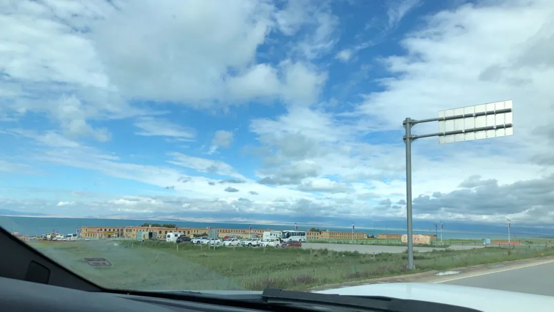 茫崖艾肯泉夏季游攻略,青甘大环线艾肯泉