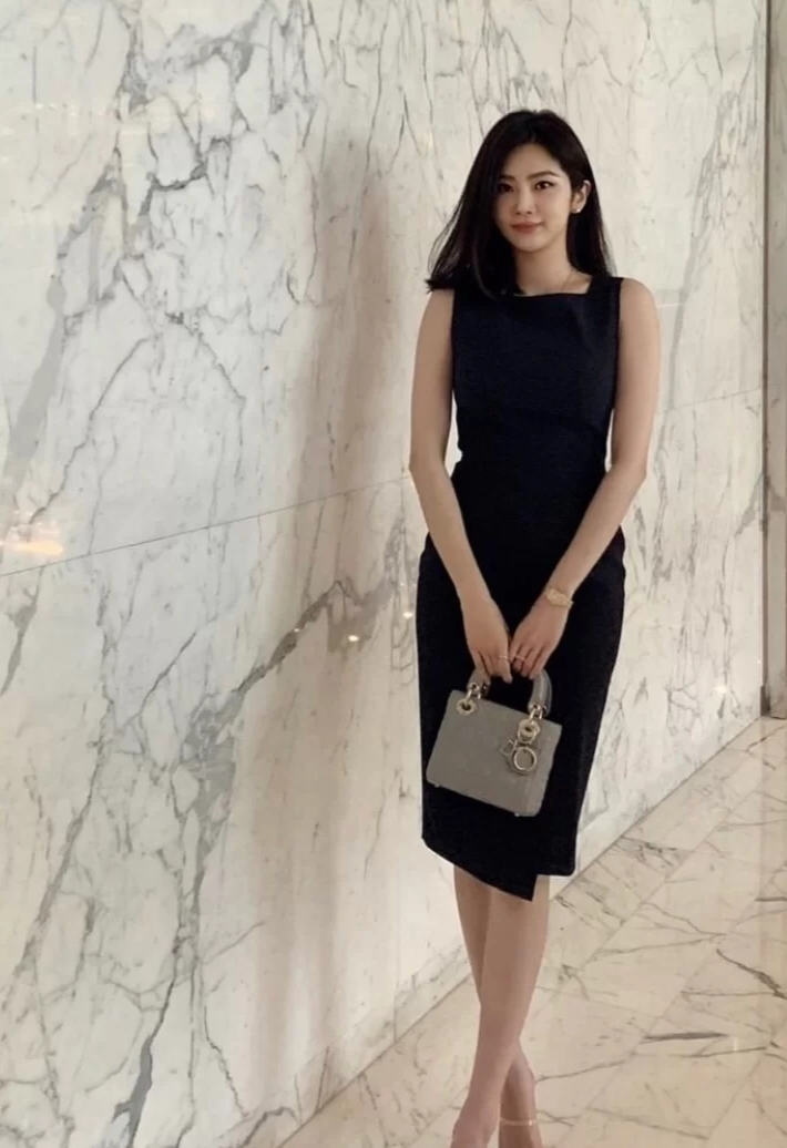 韩国穿搭博主日常穿搭,韩系风格怎么穿韩国穿搭博主