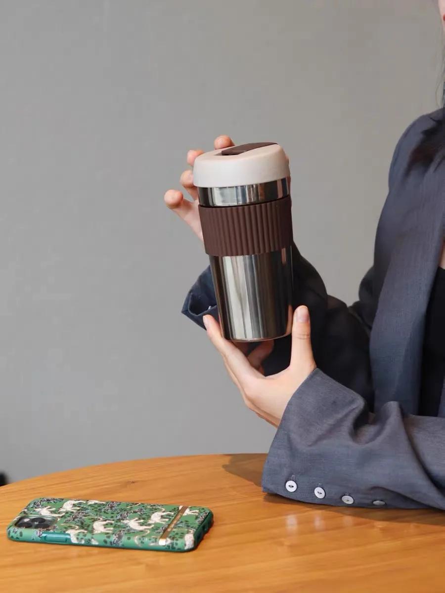 咖啡杯子星巴克保温,星巴克店员甩水壶