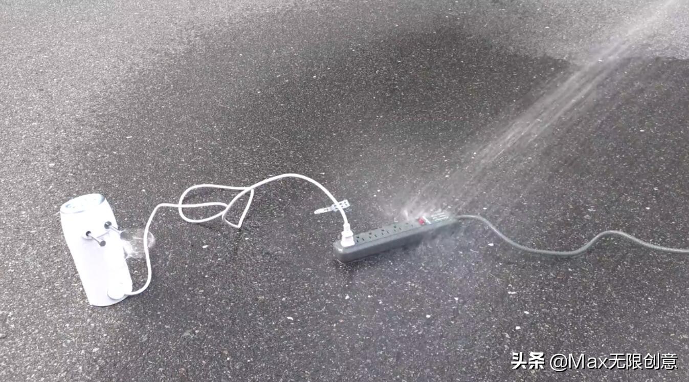 中国小伙造防水插座，实现水中绝缘通电，它是什么原理