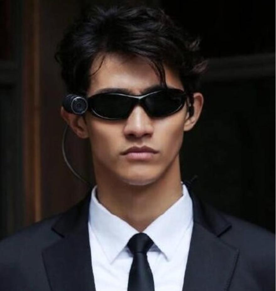 《庆余年》燕小乙是《全员加速中》的黑衣人,易烊千玺对他最熟