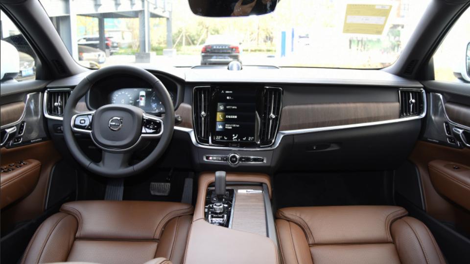 不经常旅行的买沃尔沃v90合适吗,a6旅行版沃尔沃v90