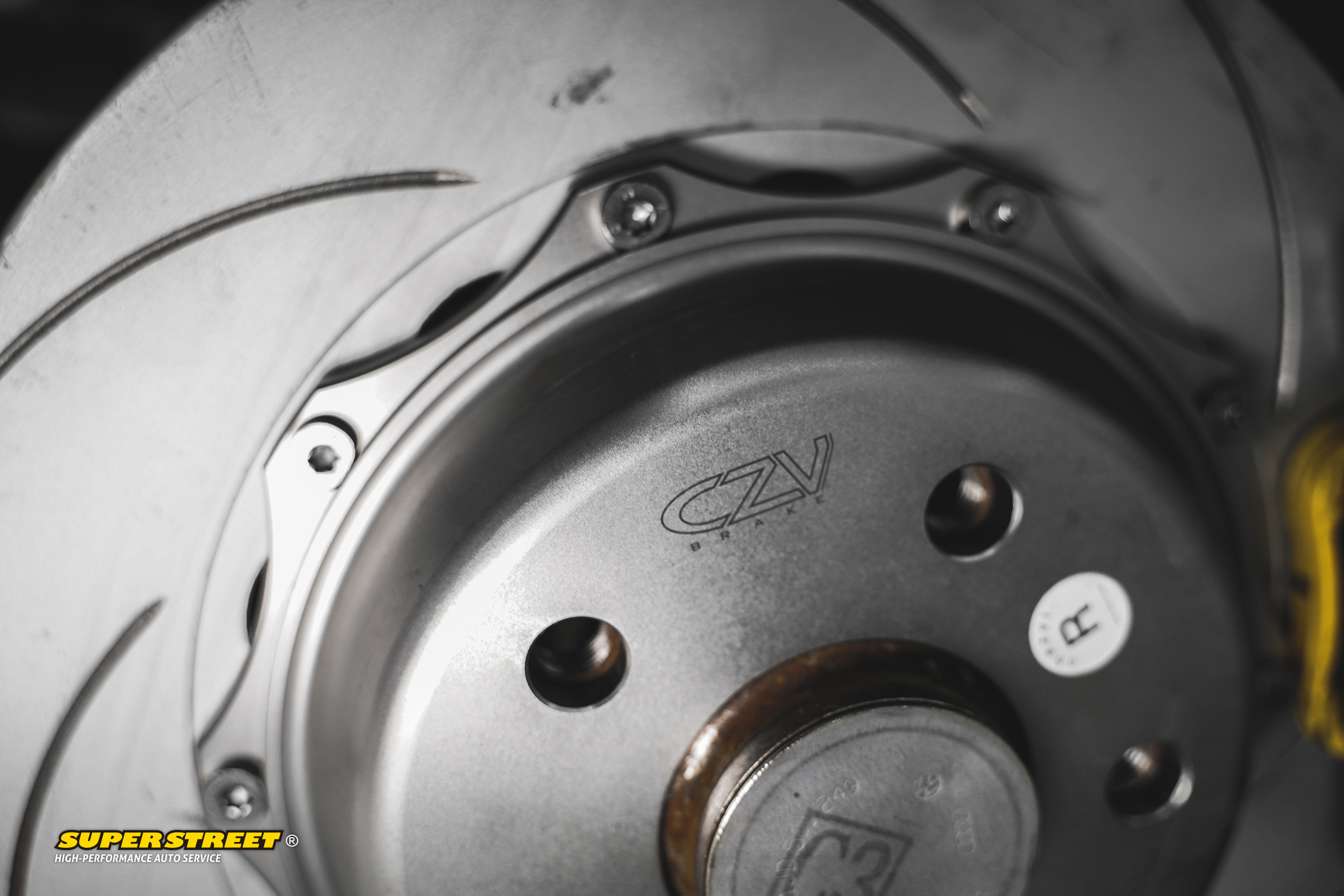 大众迈腾改后轮通风盘刹车系统,大众迈腾改轮毂刹车