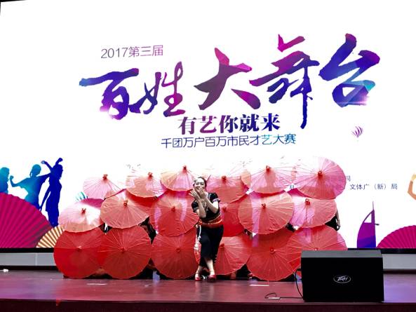 社会如同一艘大船,社会就像是一场舞台剧