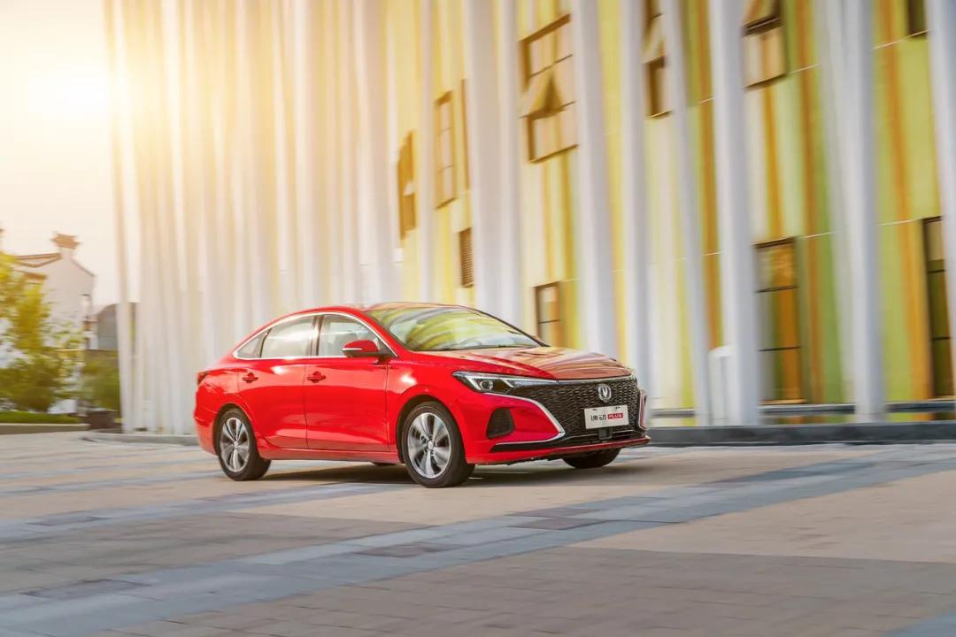 轩逸逸动plus朗逸怎么选,逸动plus高配和朗逸怎么选择