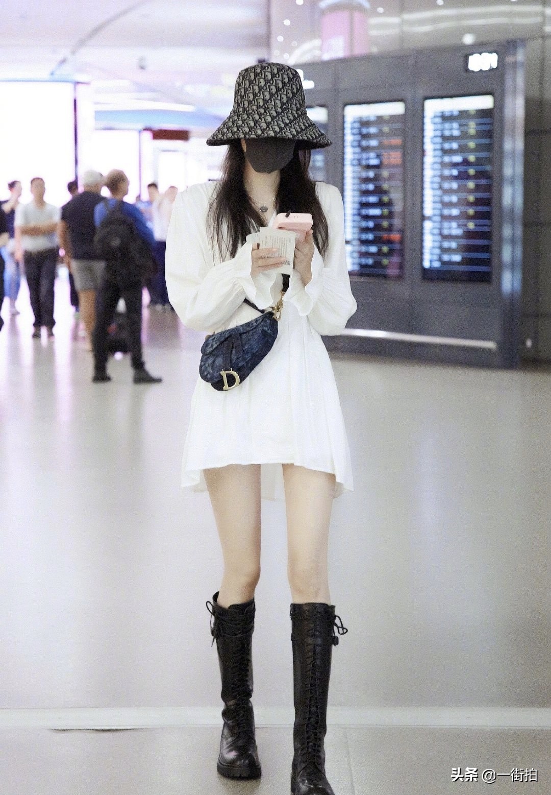 董子健孙怡晒照为女儿庆生,董子健和孙怡孩子年龄