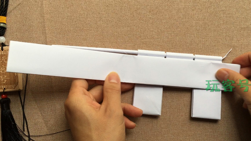 驳壳枪折法图片,80后驳壳枪折纸