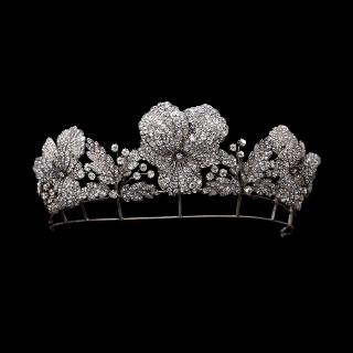 大牌珠宝哪款保值,如果要买玉买什么最好