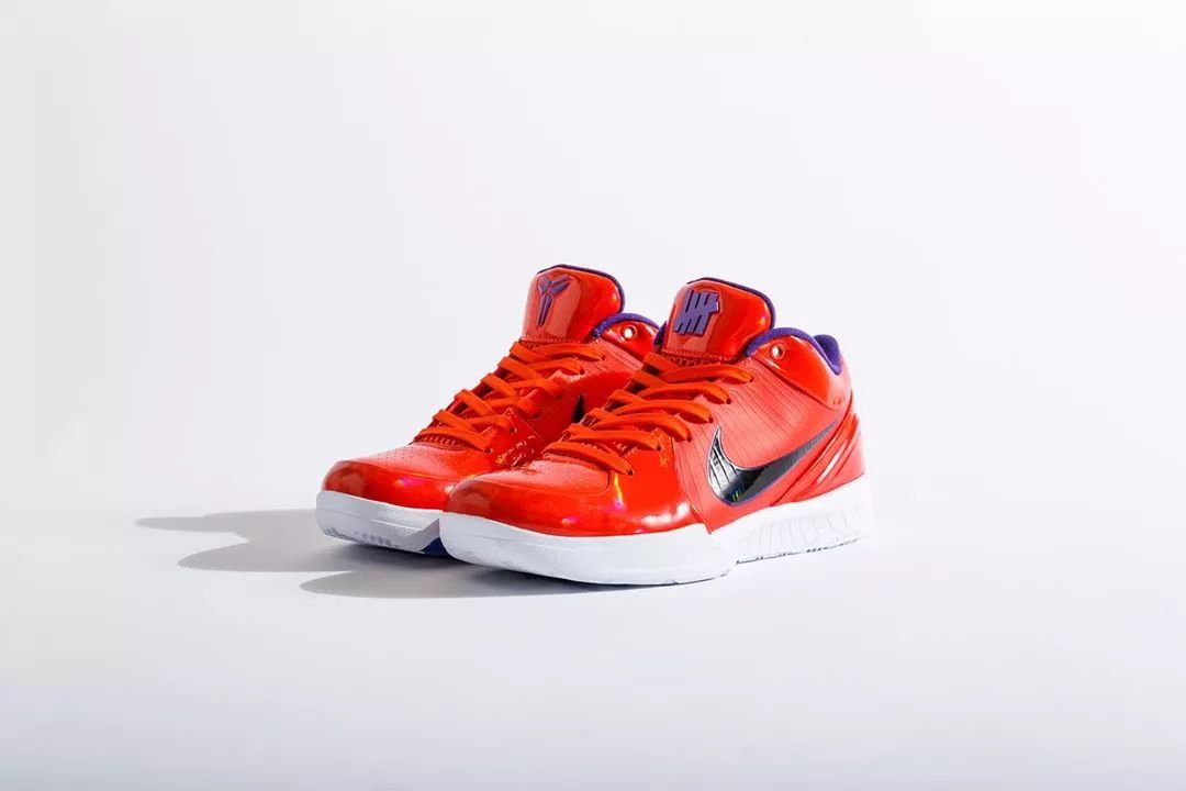 鞋穿不炒｜热门鞋款暴跌，AJ1红丝绸降了4K+，YEEZY满天星降了6K+