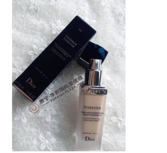 混油痘肌夏天适合的大牌粉底液,油性痘痘肌肤适合用什么系列