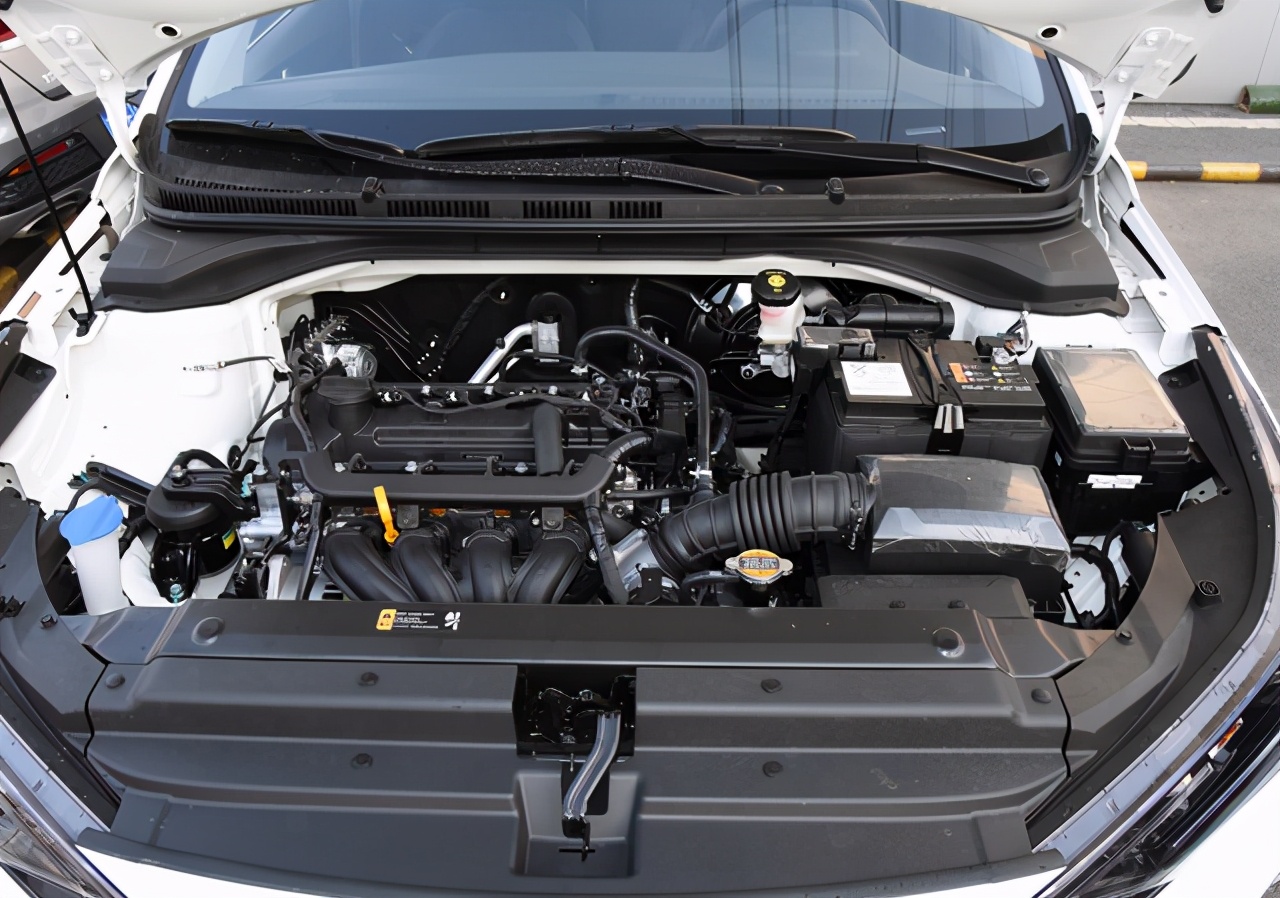 现代悦纳和帝豪17版哪个好,现代悦纳2020款自动挡落地价