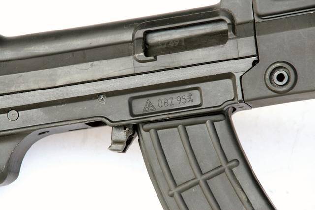 特种部队95式自动步枪速射视频,95式自动步枪100米打靶技巧