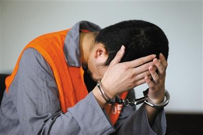 离婚不离家前夫强行与前妻发生性关系