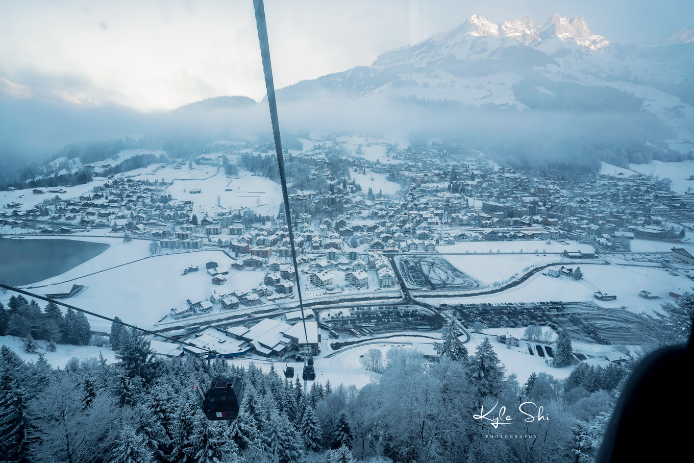 瑞士高山滑雪上演惊险与刺激,瑞士滑雪的真实感受