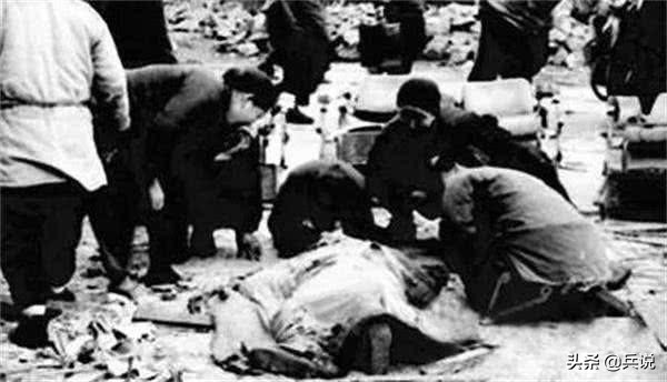 蒋机轰炸上海，毛主席请斯大林出兵，苏军秘密支援，痛打敌机