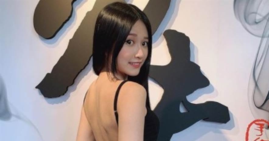 3位美女网红穿太少对决，有的太瘦能看清骨头，身旁男人狂盯