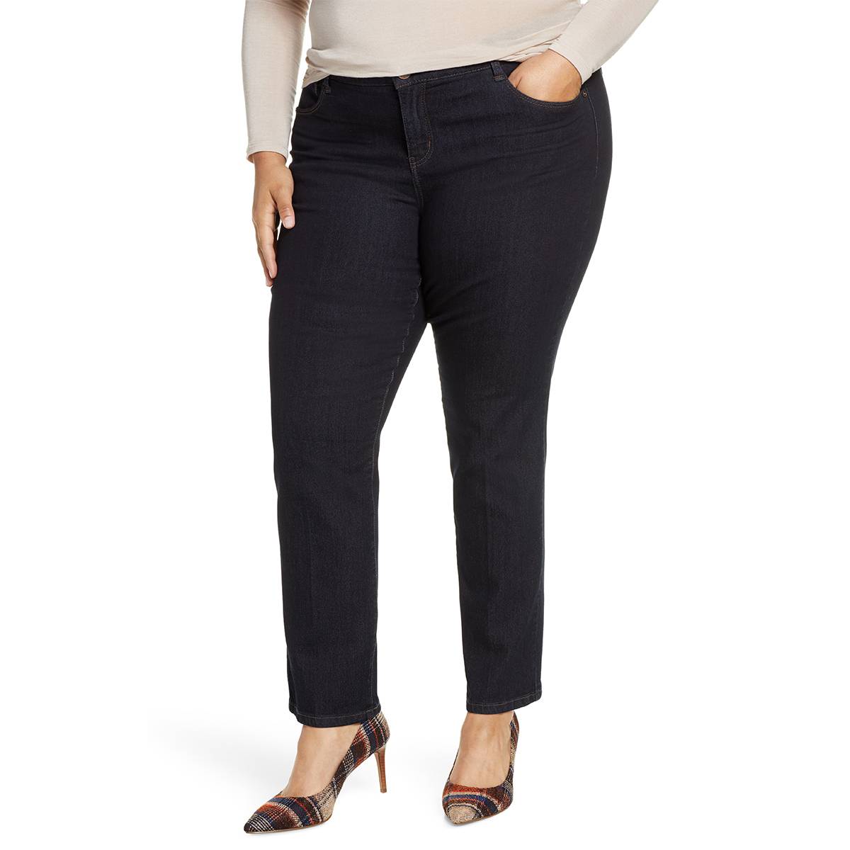 基本上每个名人都穿这条在Nordstrom流行的牛仔裤