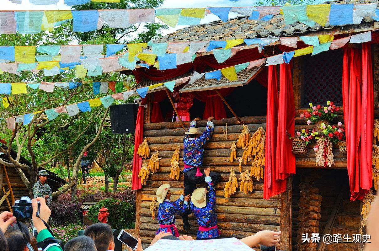 摩梭人的走婚历史背景,探秘摩梭人最奇特的的走婚习俗