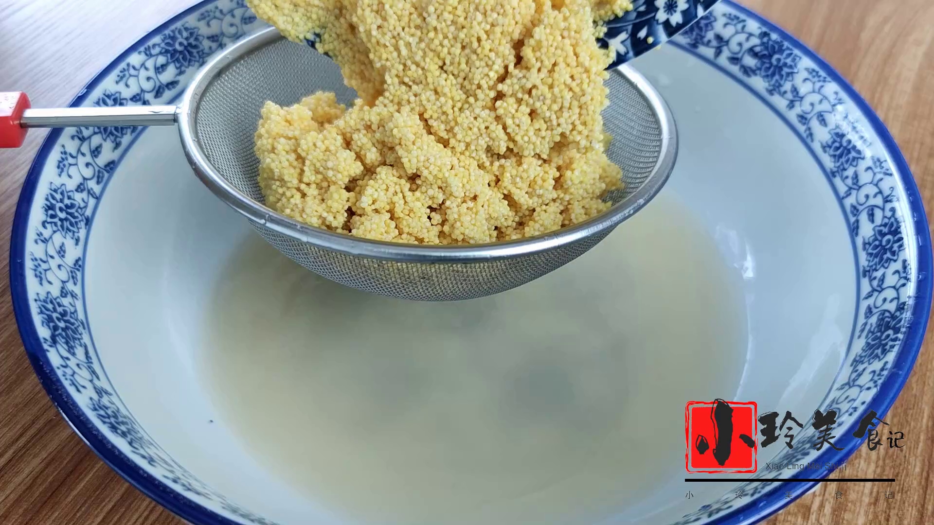 小米做的脆脆的米糕,纯小米牛奶糕做法