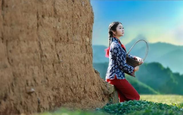 浜茶韩缁忓巻搴曞眰浜虹殑鐢熸椿,搴曞眰浜虹殑涓夌鍥板