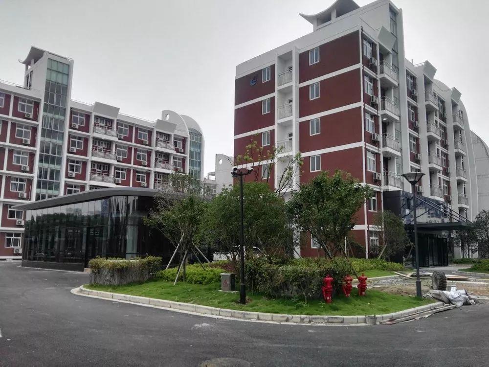 舟山青少年体校在什么地方,舟山青少年体校位置