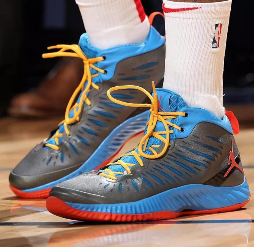 塔克谈最有意义的球鞋,pj塔克上脚最便宜的球鞋