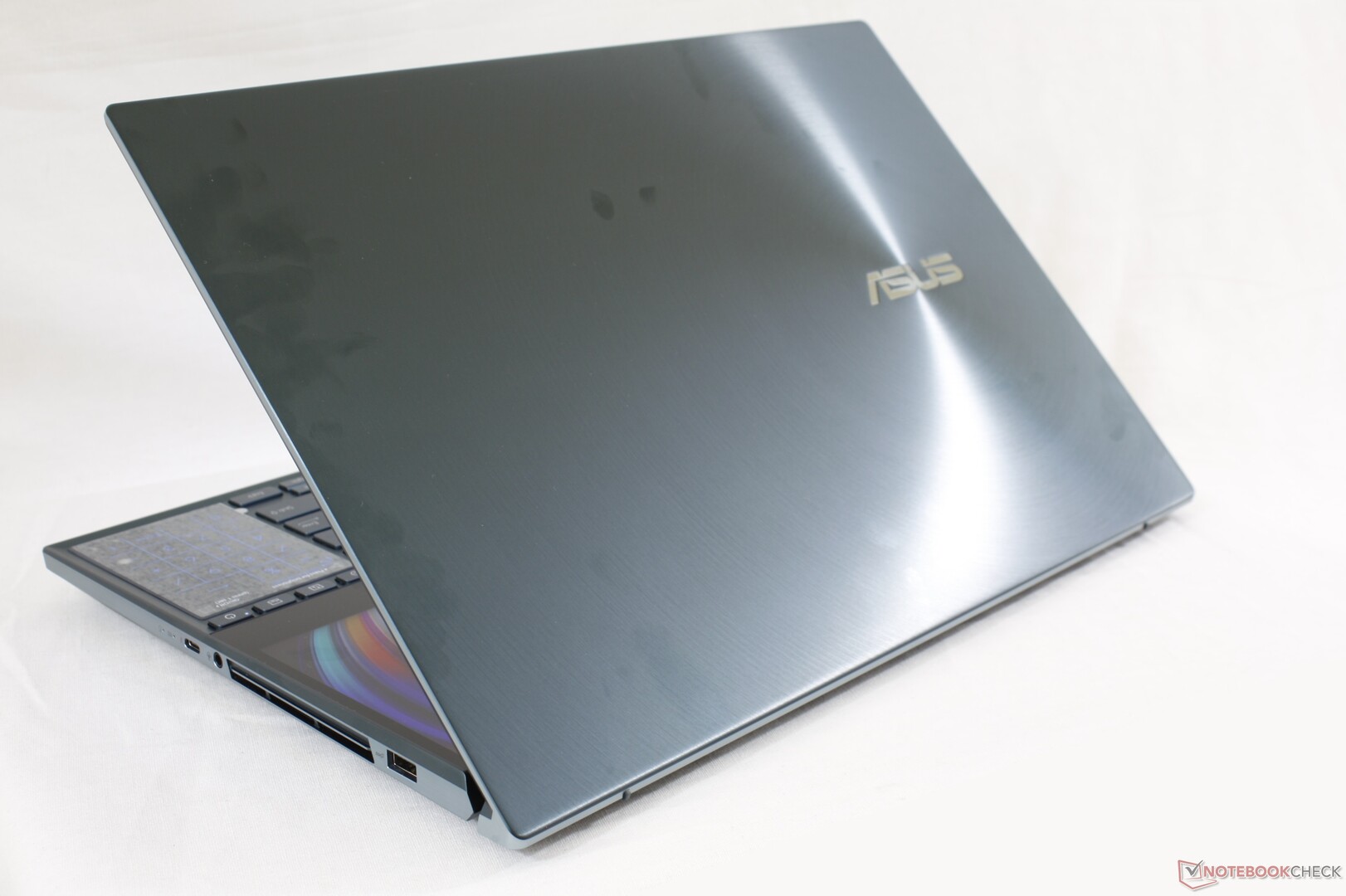 华硕zenbookproduo最新款,华硕zenbook优缺点