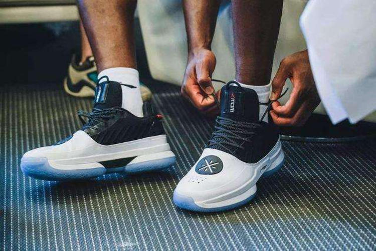 下雨跑步怎么穿,跑步防水的技巧