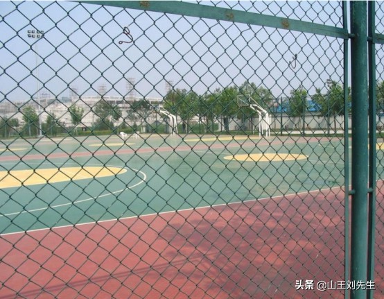 体育场围栏大全,体育场围栏材质的特点