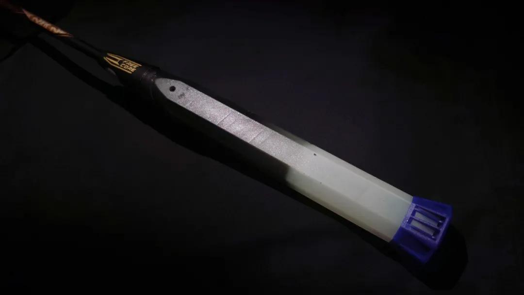 victor球拍黑金隼,victor77f球拍