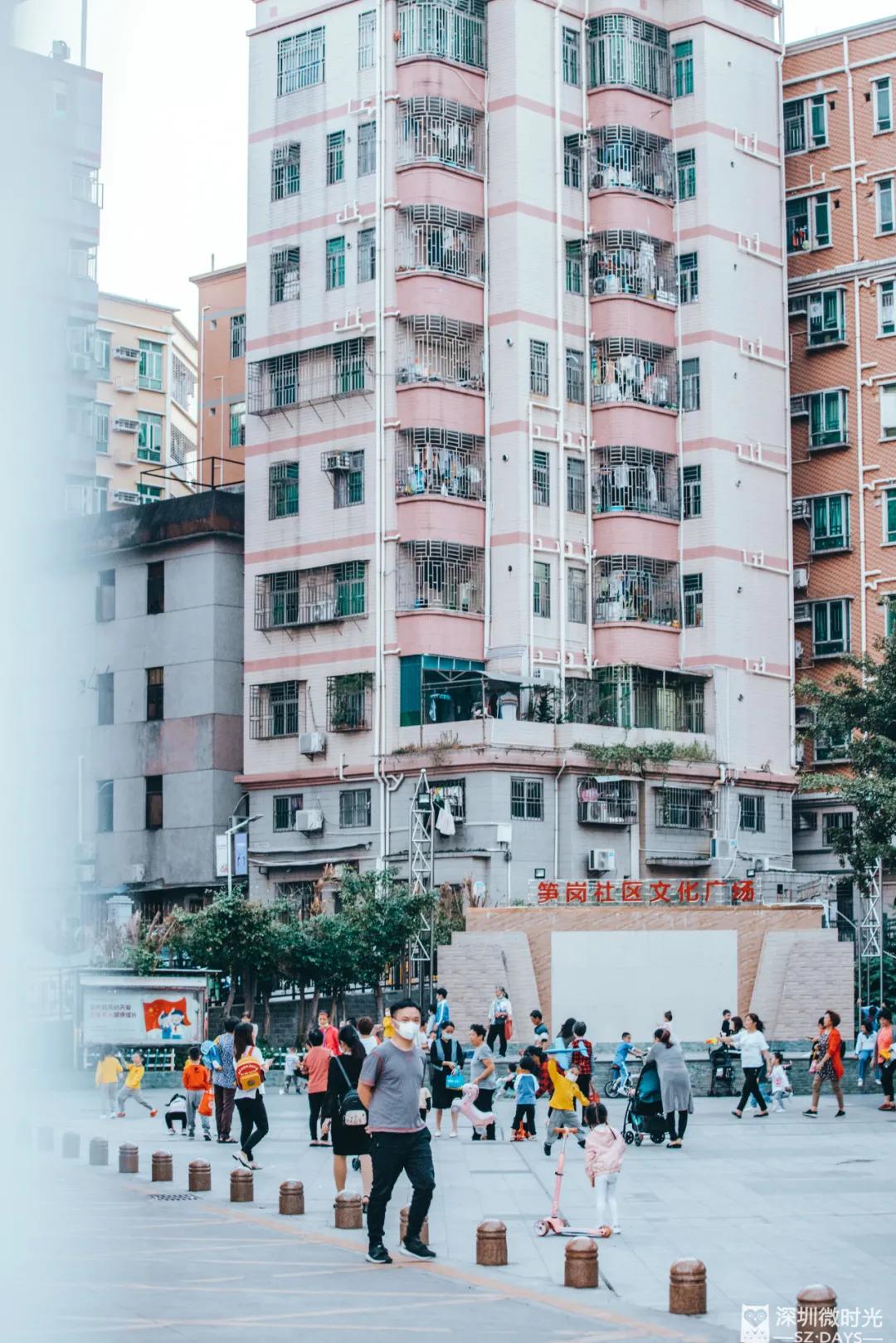 迈向有钱时代的笋岗：有人怀揣*迁拆**梦，有人害怕做网红…