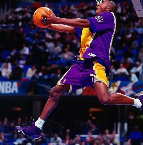 米切尔要求阿迪达斯出签名鞋,阿迪达斯米切尔最新款篮球鞋