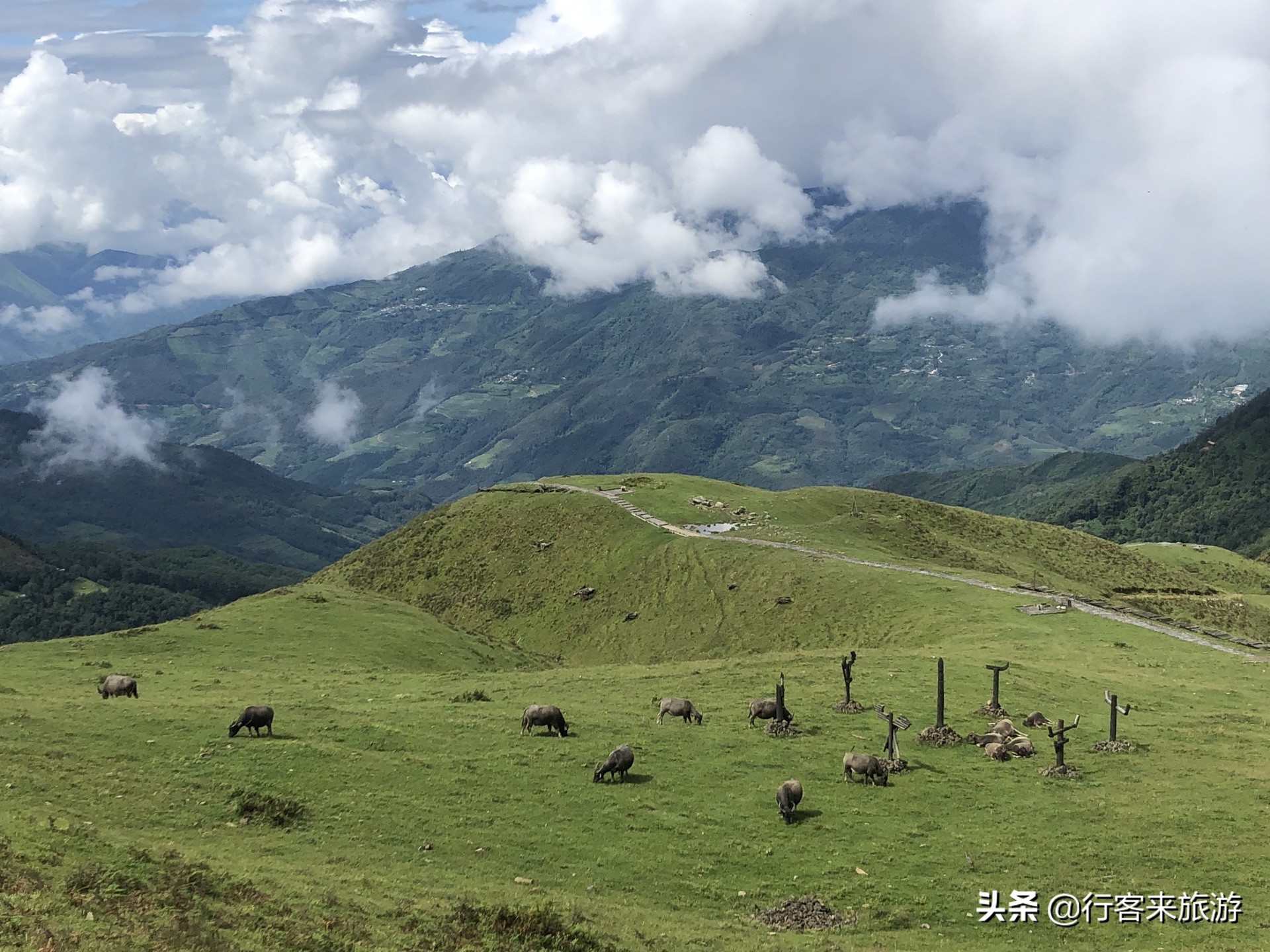 芒市黑河老坡沿途自然风景,云南旅游推荐芒市攻略