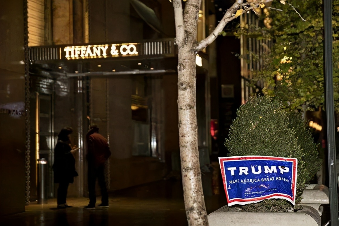 特朗普为三任美女老婆买大钻戒,可比竞选总统“认真”多了