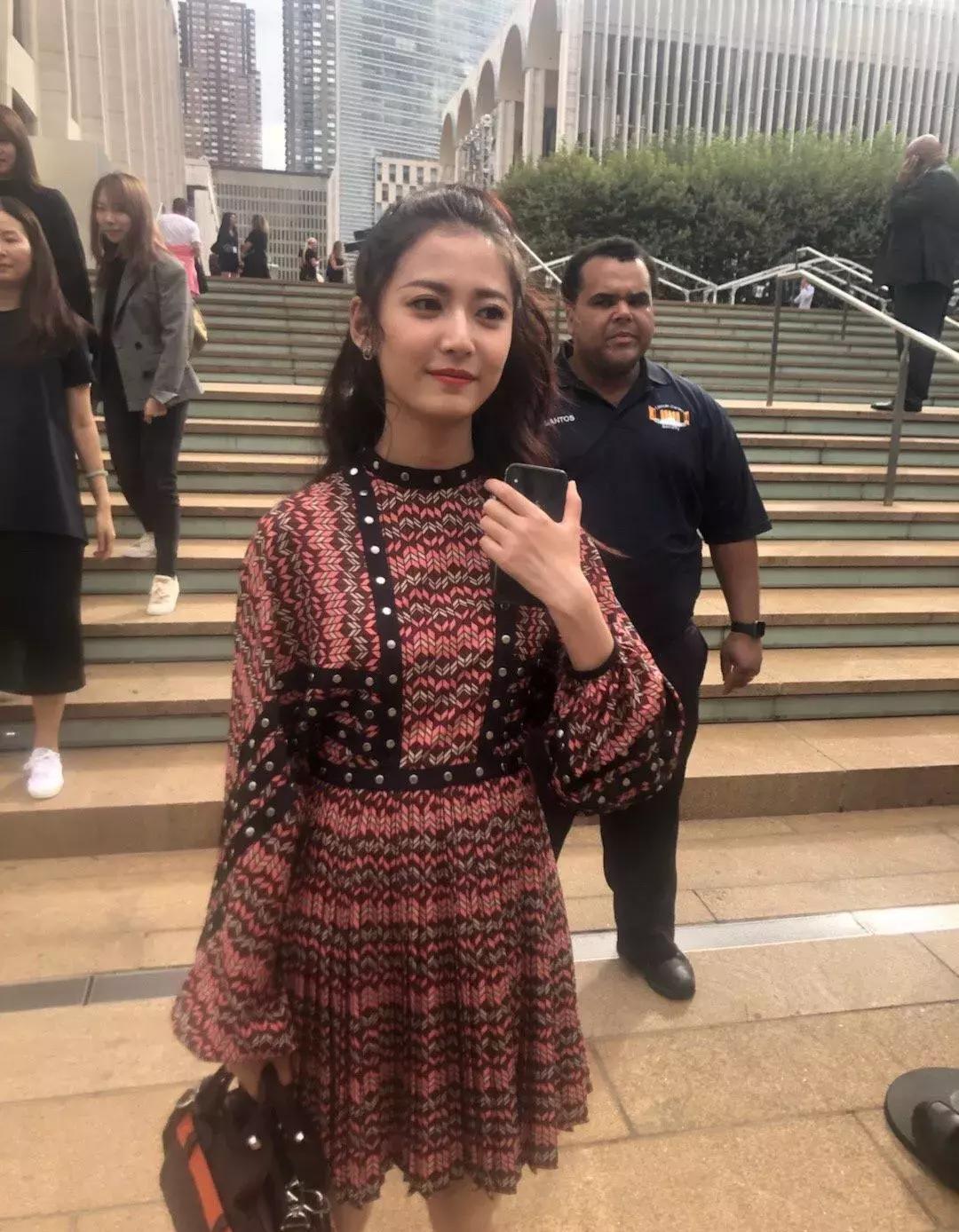 吹爆Angelababy、孟美岐的时装周生图,奶油肌用这些气垫打造