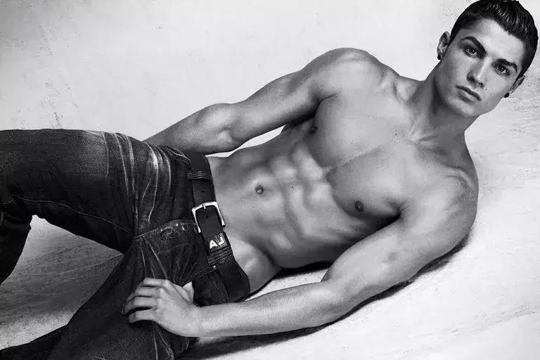 梅西内马尔c罗豪宅,c罗梅西内马尔谁有钱