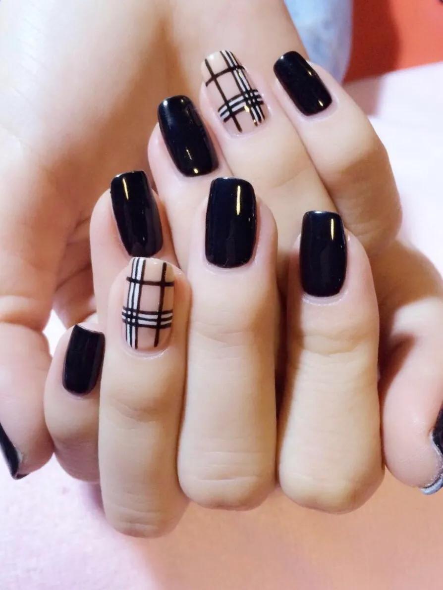 有一种颜色叫blackpink,blackpink黑色火焰美甲