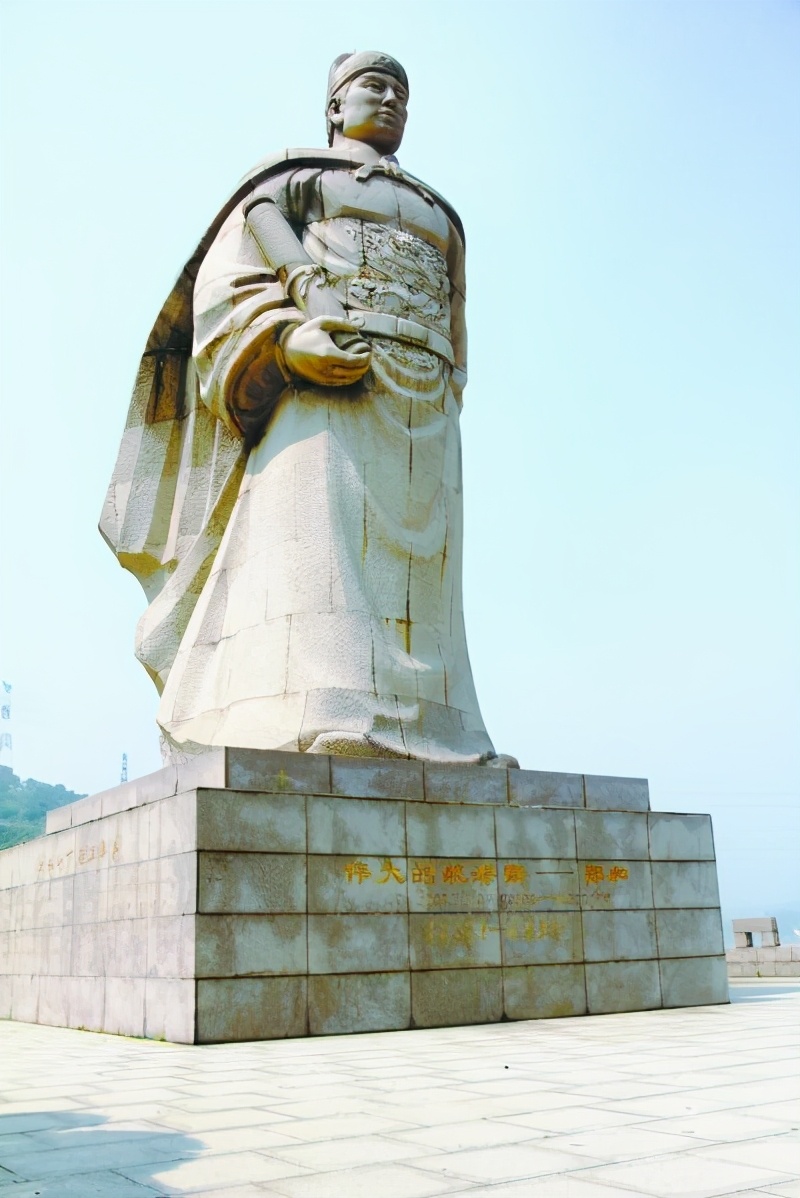 郑和下西洋中郑和的精神是什么,郑和下西洋中的郑和是什么人物