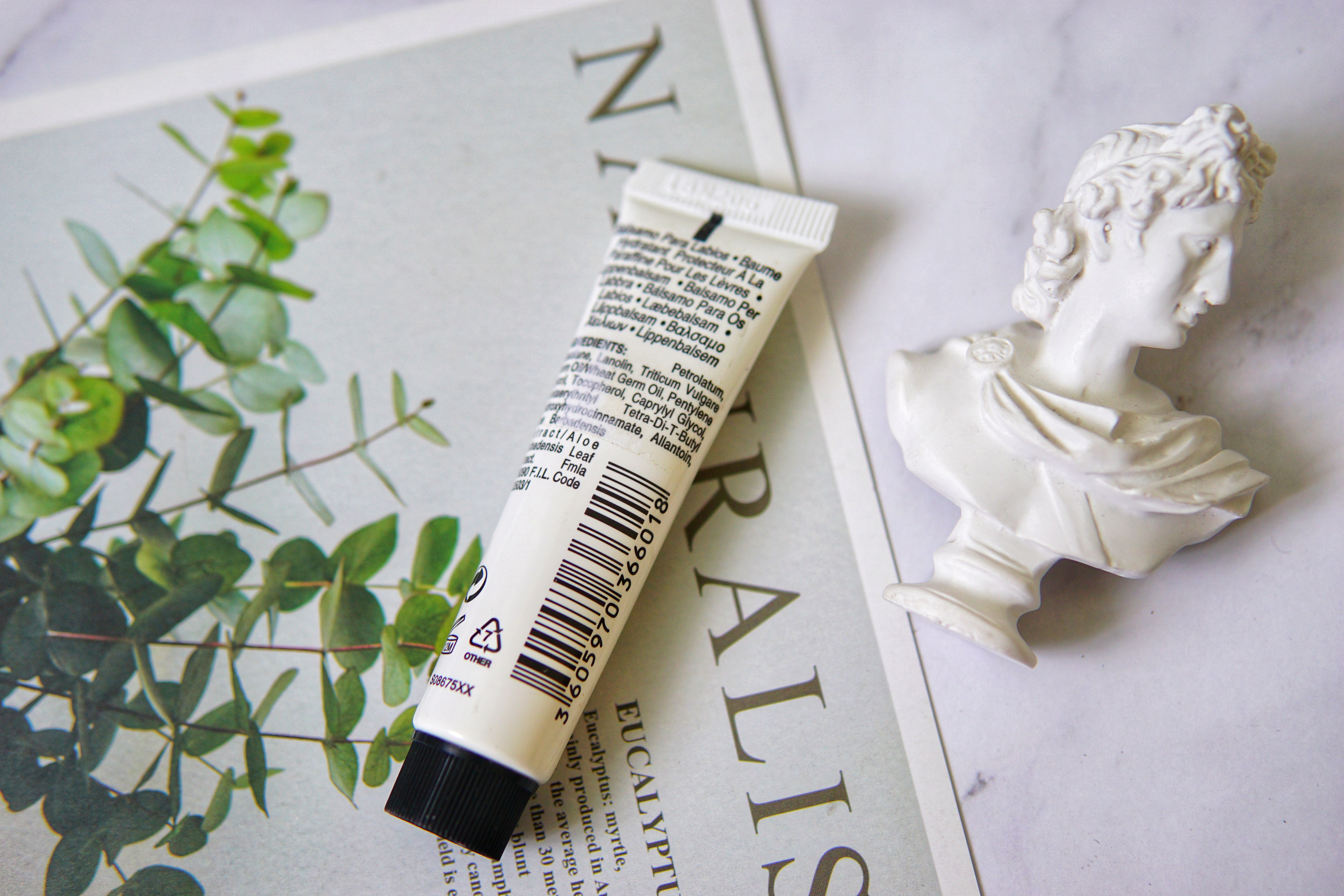 滋润养唇护唇膏推荐,唇部护理嘟嘟护唇膏