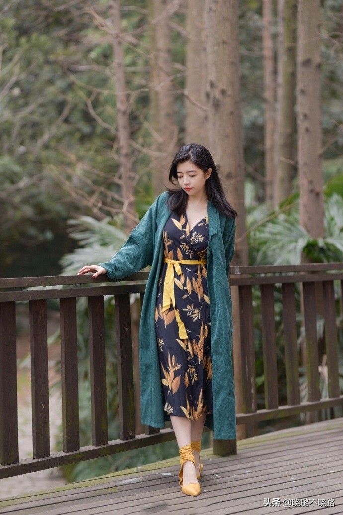 风衣包臀裙穿搭秋冬,风衣穿搭半身裙秋冬款