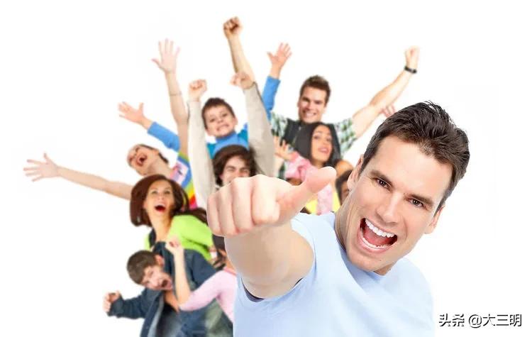 停课不停学四年级学生美术作品展,四年级美术快乐的人微课