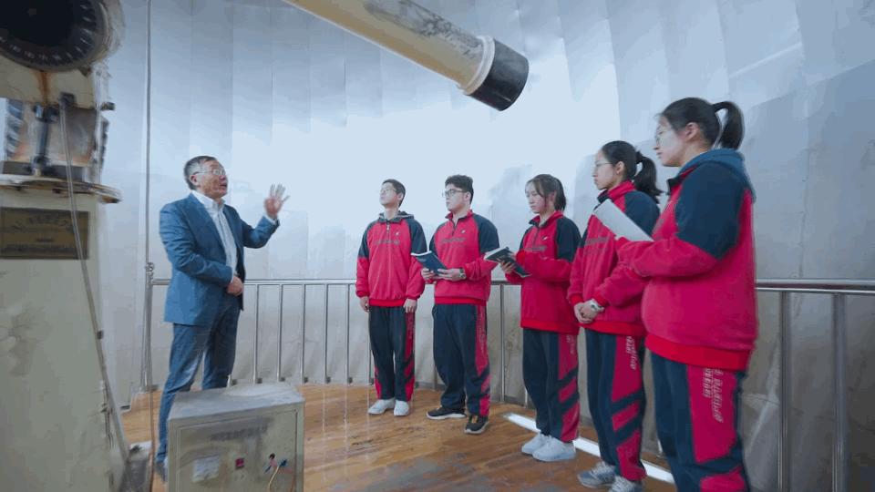 南京八大名校高考喜报,北大喜报背后的故事