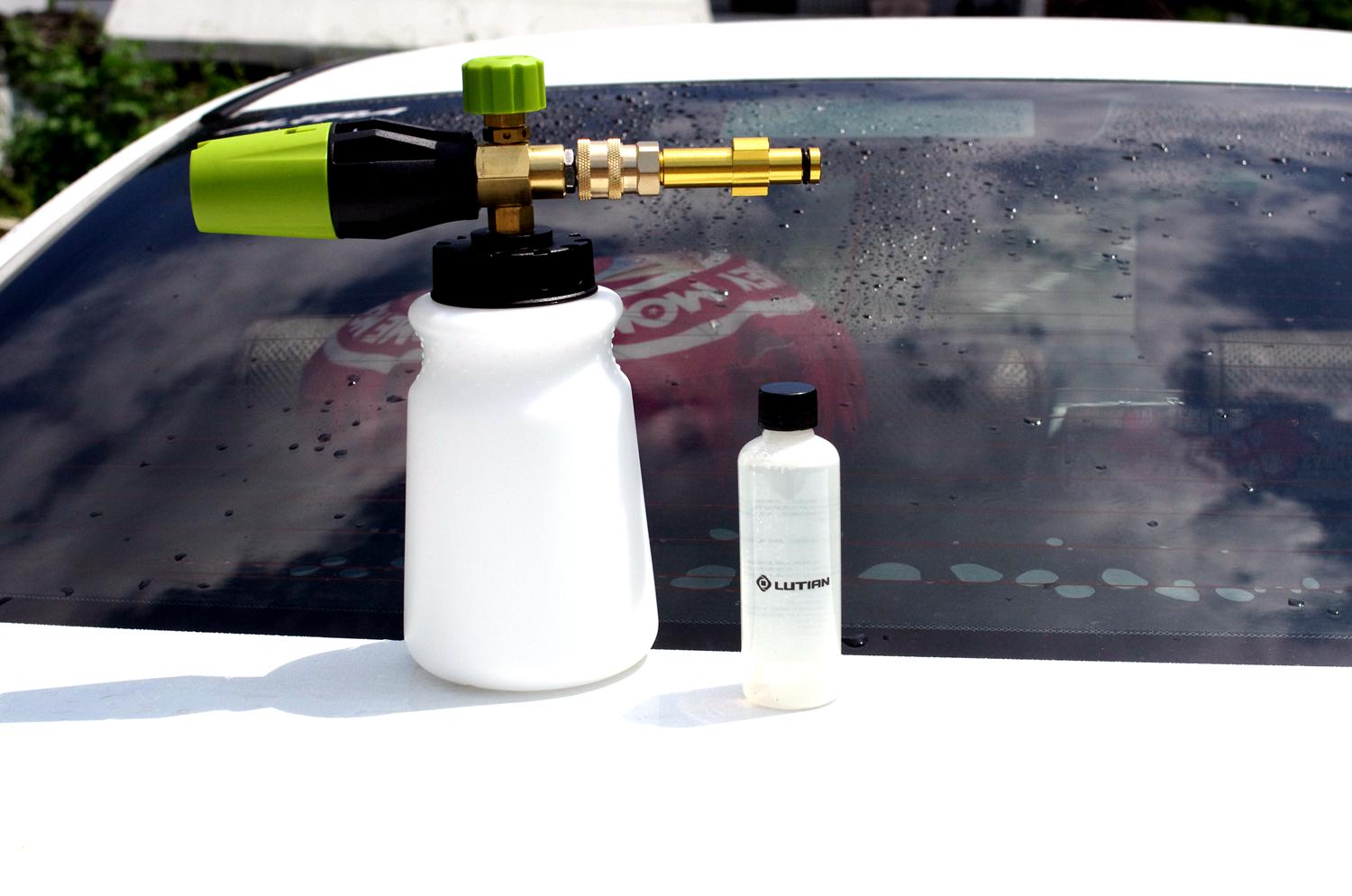 汽车布座椅有污渍怎么清洗,白色汽车上有黑色污渍怎么清洗