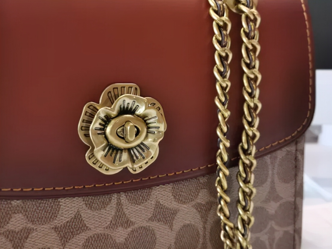 蔻驰哪款包适合女生,蔻驰的包包哪款好看